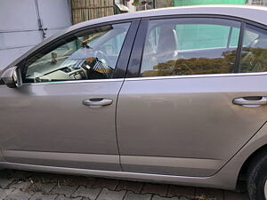 Second Hand Skoda Octavia Ambition 2.0 TDI in Palampur