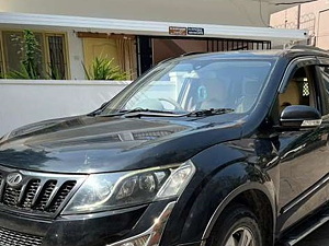 Second Hand Mahindra XUV500 W8 in Mainpuri