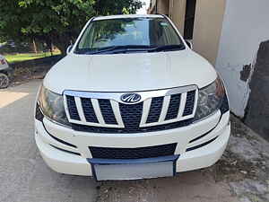 Second Hand மஹிந்திரா  xuv500 w8 in ஆக்ரா