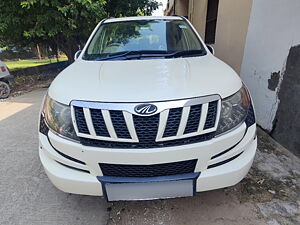 Second Hand Mahindra XUV500 W8 in Agra