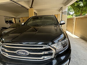 Second Hand Ford Endeavour Titanium Plus 2.0 4x4 AT in Lucknow