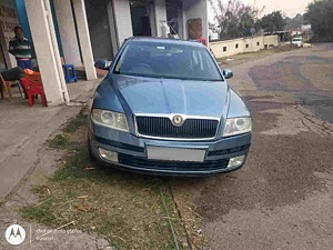 Second Hand Skoda Laura Ambiente 2.0 TDI CR MT in Ludhiana