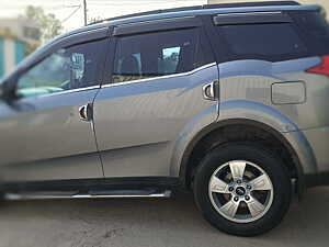 Second Hand Mahindra XUV500 W8 in Ahmednagar