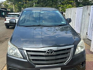 Second Hand Toyota Innova 2.5 G BS III 8 STR in Washim