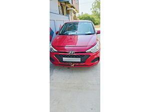 Second Hand Hyundai i20 Magna (O) 1.4 CRDI in Nalgonda