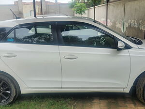 Second Hand Hyundai Elite i20 Asta 1.4 CRDi in Mansa