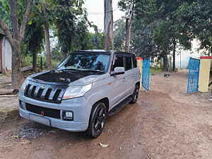 Second Hand महिंद्रा tuv300 t4 प्लस in भुवनेश्वर