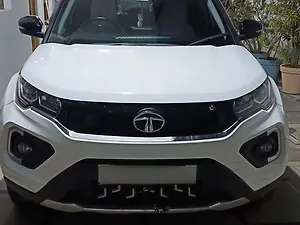 Second Hand टाटा नेक्सन xz प्लस (hs) डीज़ल in महबूबनगर