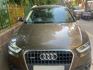 Second Hand ऑडी q3 2.0 tdi क्वाट्रो प्रीमियम in दिल्ली