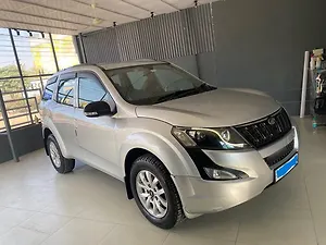 Second Hand महिंद्रा XUV500 w4 in जयपुर