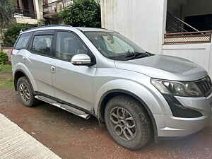 Second Hand महिंद्रा XUV500 w6 in वर्धा