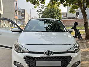 Second Hand हुंडई एलीट i20 एस्टा 1.4 crdi (o) in चंडीगढ़