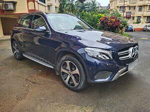 Second Hand मर्सिडीज़ बेंज़ GLC 300 प्रोग्रेसिव in मुंबई