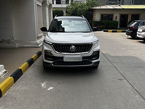 Second Hand MG Hector Sharp 2.0 Diesel Turbo MT Dual Tone in Chandigarh