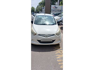 Second Hand Hyundai Eon Magna + in Surat