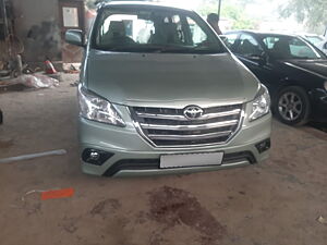 Second Hand Toyota Innova 2.5 G4 7 STR in Lucknow