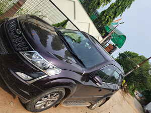 Second Hand महिंद्रा XUV500 w9 in अलीगढ़