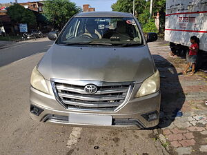 Second Hand Toyota Innova 2.5 GX 8 STR in Gurdaspur