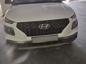 Second Hand Hyundai Venue SX (O) 1.5 CRDi Dual Tone in Chitrakoot