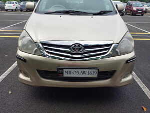 Second Hand Toyota Innova 2.5 EV PS 8 STR BS-IV in Navi Mumbai