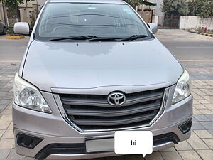 Second Hand Toyota Innova 2.5 G BS IV 7 STR in Agra