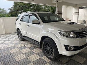 Second Hand Toyota Fortuner 3.0 4x2 AT in Hyderabad