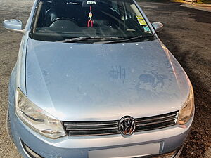 Second Hand Volkswagen Polo Highline1.2L (P) in Nanded