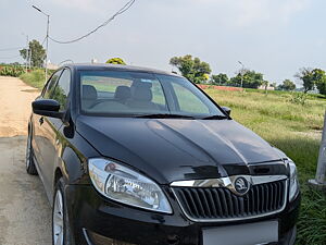 Second Hand Skoda Rapid Ambition 1.6 TDI CR MT in Muzaffurpur