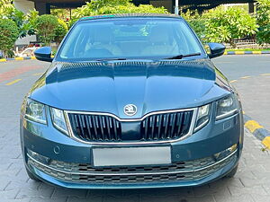 Second Hand Skoda Octavia 2.0 TDI CR Style AT in Mumbai