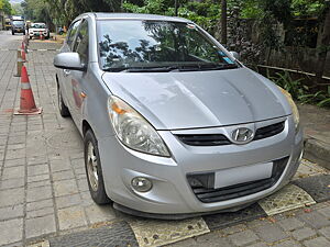 Second Hand Hyundai i20 Asta 1.4 AT (O) with sunroof in Mumbai