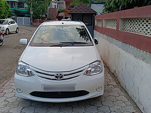 Second Hand Toyota Etios Liva G in Bhopal