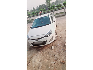 Second Hand हुंडई i20 स्पोर्ट्ज़ 1.4 crdi in कानपुर नगर