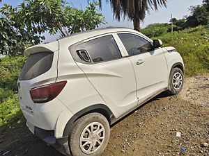 Second Hand மஹிந்திரா  kuv100 கே4 6 சீட்டர் in மோதசா