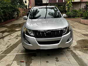 Second Hand महिंद्रा XUV500 w10 in दमन