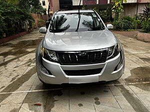 Second Hand Mahindra XUV500 W10 in Daman