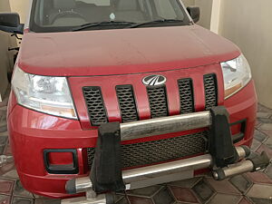 Second Hand Mahindra TUV300 T4 in Satna