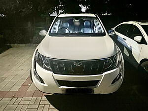 Second Hand Mahindra XUV500 W9 in Zirakpur