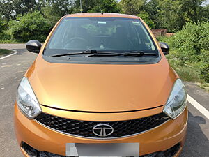 Second Hand Tata Tiago Revotorq XM [2016-2019] in Meerut