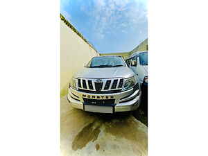 Second Hand महिंद्रा XUV500 w6 2013 in झाँसी