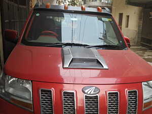 Second Hand Mahindra TUV300 T8 mHAWK100 in Delhi