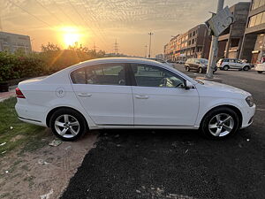 Second Hand Volkswagen Passat Highline DSG in Mohali