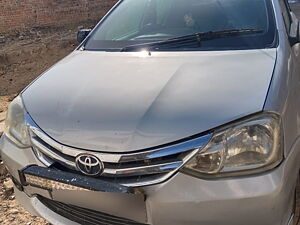 Second Hand Toyota Etios VX in Modasa