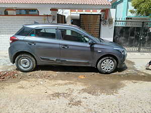 Second Hand Hyundai Elite i20 Magna Executive 1.2 in Kanpur Nagar