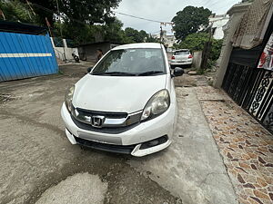 Second Hand Honda Mobilio V Diesel in Bhopal