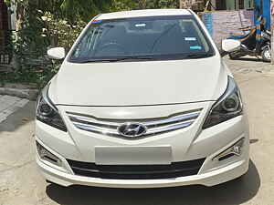 Second Hand हुंडई वरना 1.6 crdi sx in मेरठ