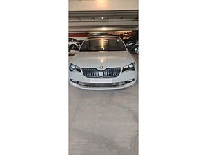 Second Hand Skoda Superb Style TSI AT in Mumbai