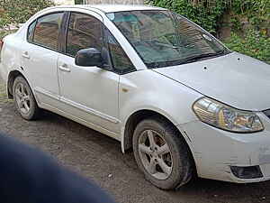 Second Hand மாருதி சுஸுகி sx4 zxi in அஹமதாபாத்