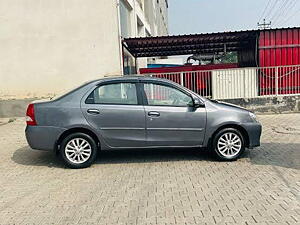 Second Hand Toyota Etios Liva GXD in Lucknow