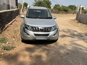 Second Hand Mahindra XUV500 W6 in Noida