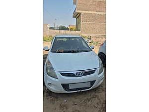 Second Hand Hyundai i20 Sportz 1.4 CRDI in Bikaner